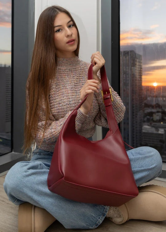 Julia leather bag + 1 free pouch
